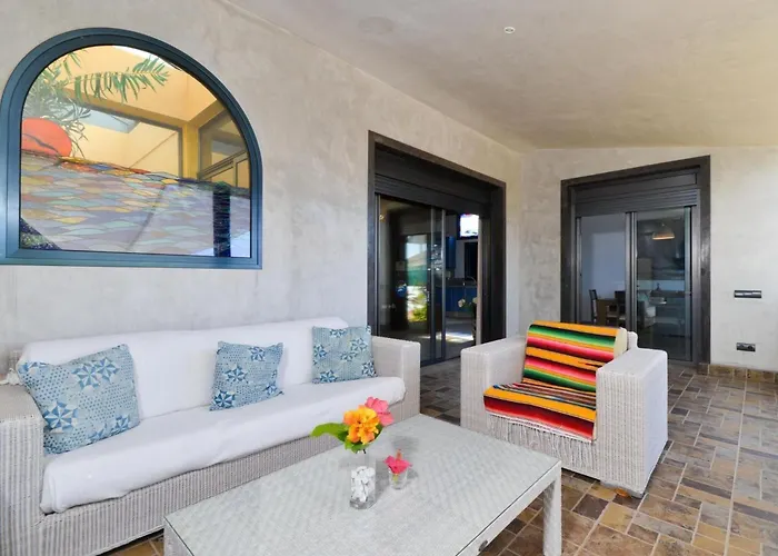 Anais Luxury By Interhome أذيخي