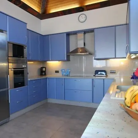 Anais Luxury By Interhome *
